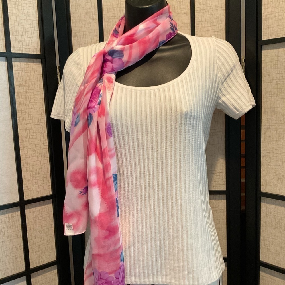 White House Black Market Ribbed Top